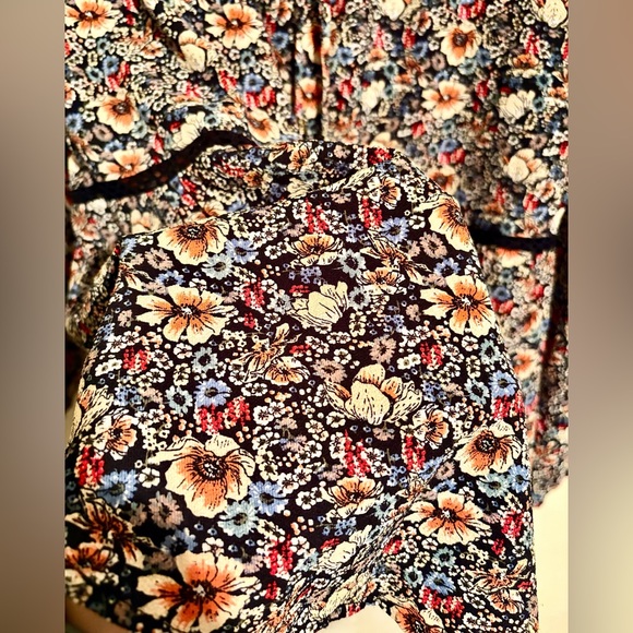 Women’s Knox Rose Multicolor Floral Tie Back Blouse with Tassels Sz XS Oversized - Picture 16 of 16